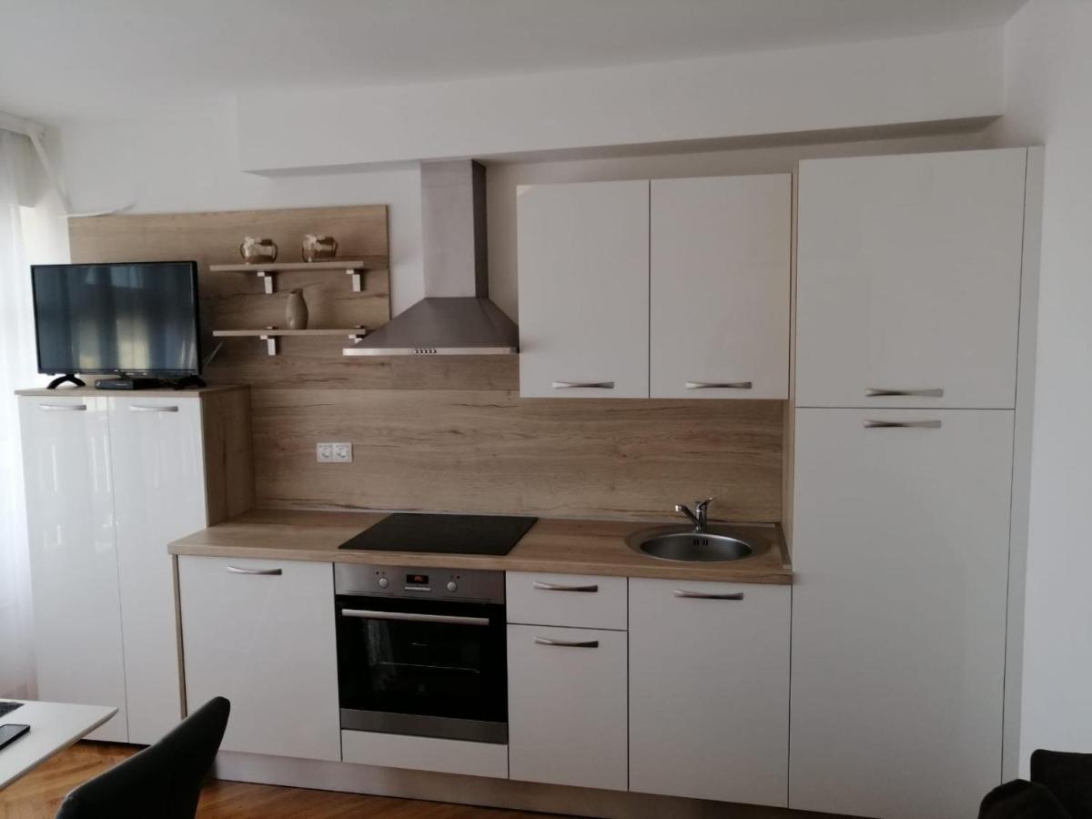 Apartments Leptiric 珀德垂那 外观 照片